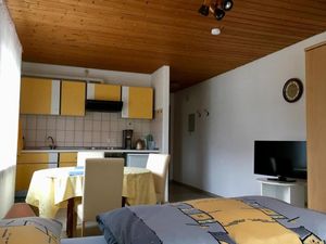 23370101-Ferienwohnung-2--300x225-2