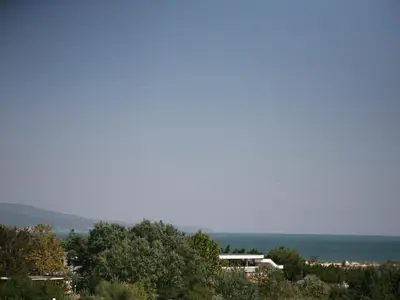 Blick aufs Meer vom Balkon
