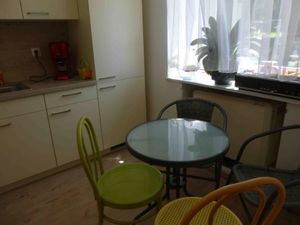 23047761-Ferienwohnung-5--300x225-2