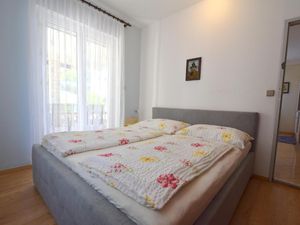 19275549-Ferienwohnung-5--300x225-4