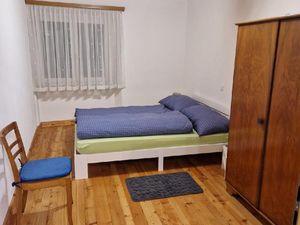 23567788-Ferienwohnung-6--300x225-5