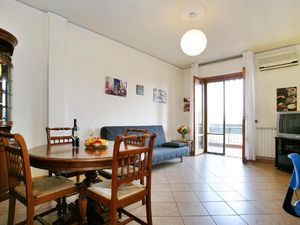 23525891-Ferienwohnung-6--300x225-5