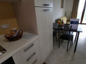 23680534-Ferienwohnung-6--300x225-3