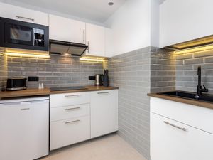 23879917-Ferienwohnung-4--300x225-4