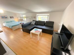 23329920-Ferienwohnung-2--300x225-5