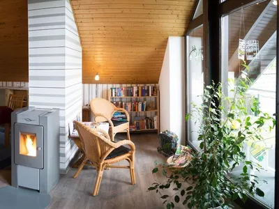 Kamin mit Leseecke