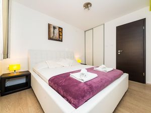 23048611-Ferienwohnung-4--300x225-5