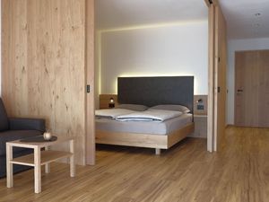 23547093-Ferienwohnung-2--300x225-1