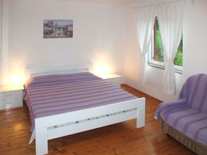 23846902-Ferienwohnung-5--300x225-2