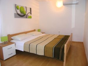 23940427-Ferienwohnung-4--300x225-4