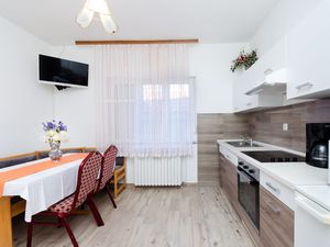 23941521-Ferienwohnung-8--300x225-3