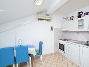 23941700-Ferienwohnung-4--300x225-2