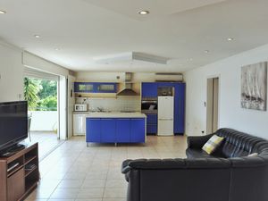 18780863-Ferienwohnung-8--300x225-1