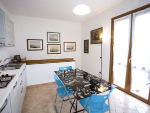 23541233-Ferienwohnung-6--300x225-4