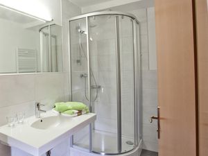 23556000-Ferienwohnung-6--300x225-4