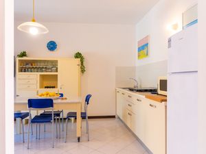 23650757-Ferienwohnung-4--300x225-5