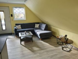 23651327-Ferienwohnung-2--300x225-5