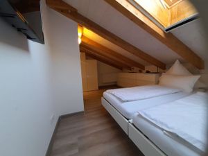 23951856-Ferienwohnung-2--300x225-4