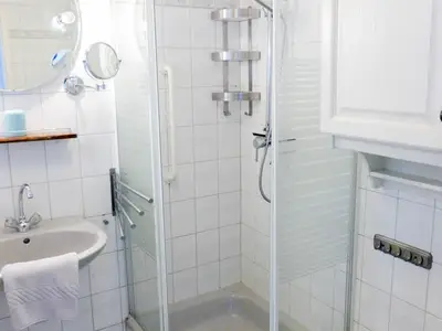 Duschbad in der Ferienwohnung Hopelfask in Süddorf auf Amrum