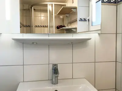 Badezimmer in der Ferienwohnung Frisia 3 in Norddorf auf Amrum