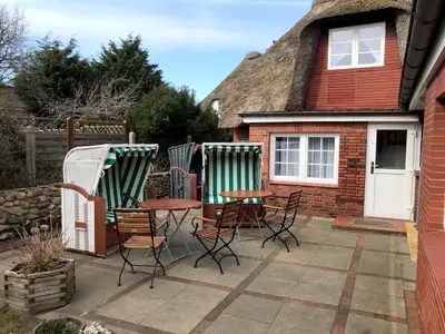 Terrasse der Ferienwohnungen Frisia 4 und 5 in Norddorf auf Amrum