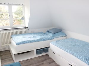 23881993-Ferienwohnung-5--300x225-4