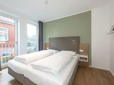 Schlafzimmer mit Doppelbett
