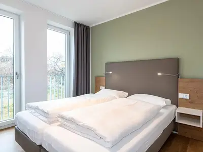 Schlafzimmer mit Doppelbett
