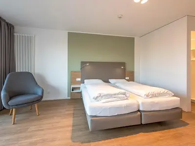 Schlafzimmer mit Boxspringbett