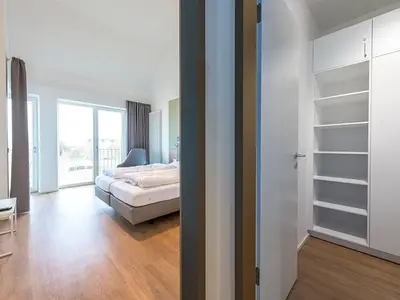 Flur mit Zugang zum Schlafzimmer
