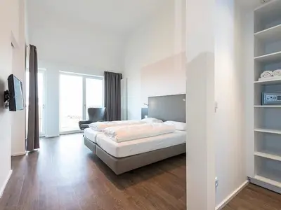 Schlafzimmer mit Boxspringbett