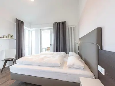 Schlafzimmer mit Boxspringbett