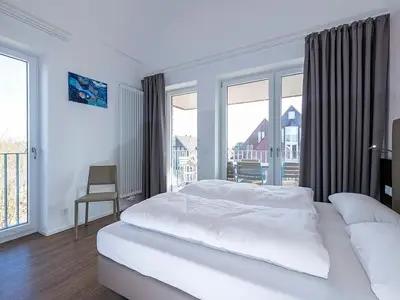 Schlafzimmer mit Boxspringbett