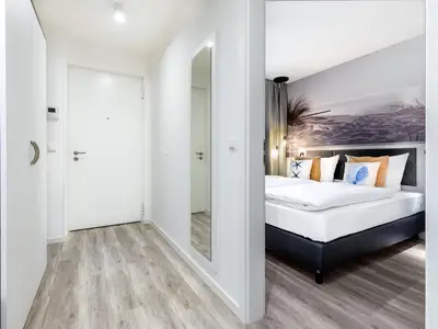Entree mit Zugang zum Schlafzimmer