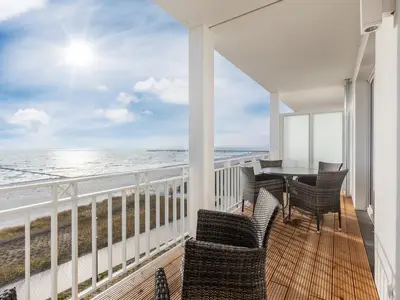 Balkon mit Blick zur Ostsee
