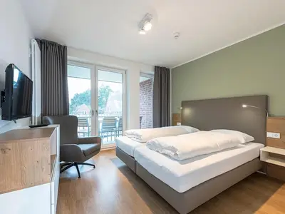 Schlafzimmer mit Doppelbett