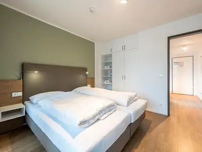 Schlafzimmer mit Doppelbett