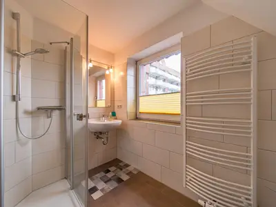 Badezimmer mit Dusche