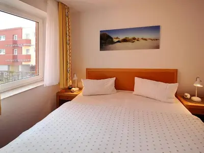 Schlafzimmer mit Doppelbett