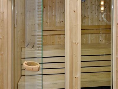 Badezimmer mit Saunabereich