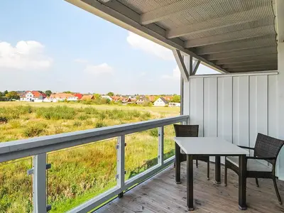 Balkon mit Gartenmöbeln