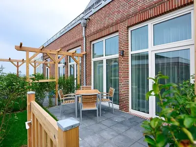 Terrasse mit Gartenmöbel