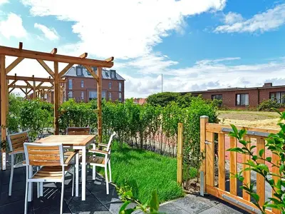 Terrasse mit Gartenmöbel