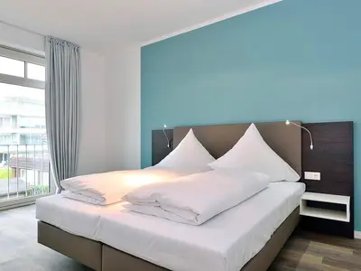 Schlafzimmer mit Doppelbett