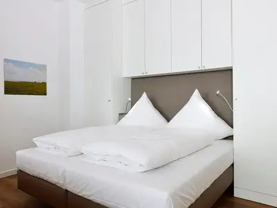 Schlafbereich mit Doppelbett