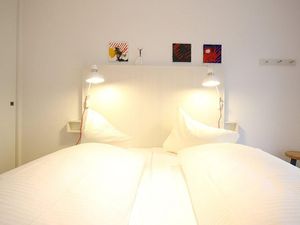 Schlafzimmer mit Doppelbett