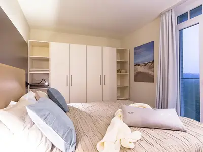 Schlafzimmer mit Doppelbett