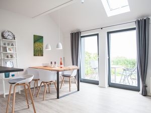 23883296-Ferienwohnung-5--300x225-1