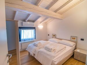 23883754-Ferienwohnung-7--300x225-5