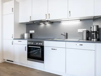 Küchenzeile mit Backofen